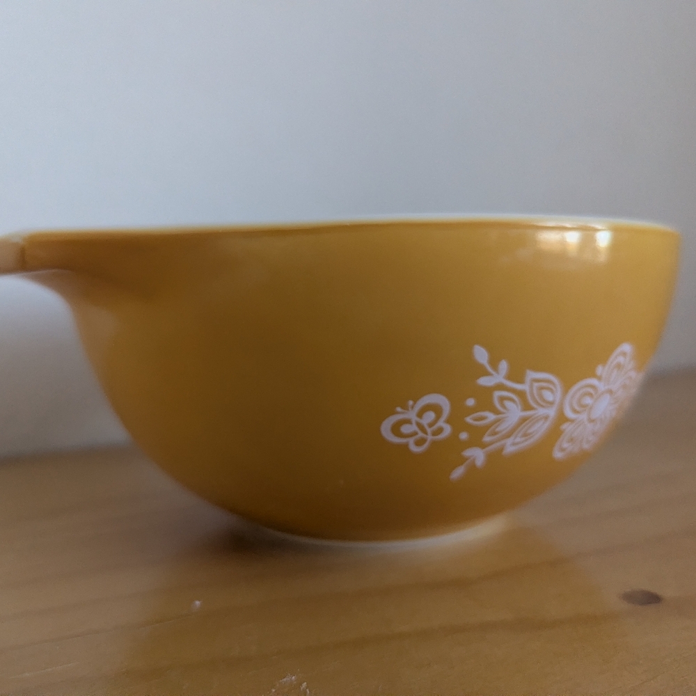 Set Of 2 Vintage Pyrex Cinderella Butterfly Gold And White Bowls #442 #441 - Picture 4 of 16
